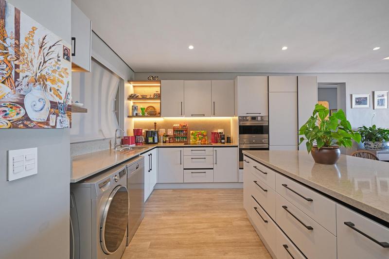 2 Bedroom Property for Sale in Simons Town Western Cape